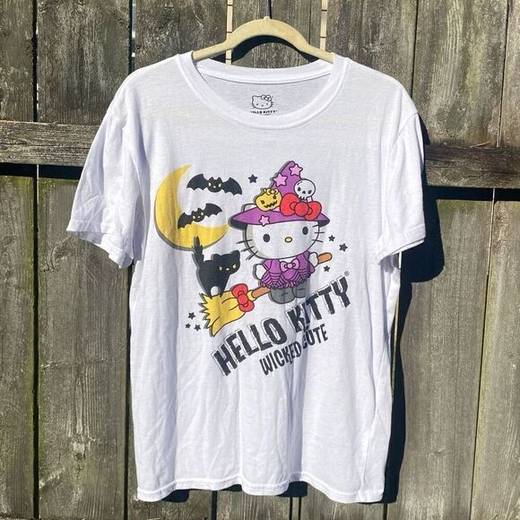 Hello Kitty White Halloween Graphic T-Shirt | L - Picture 1 of 3